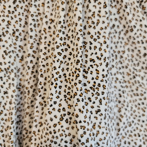 Banana Republic animal print blouse L - Picture 3 of 7